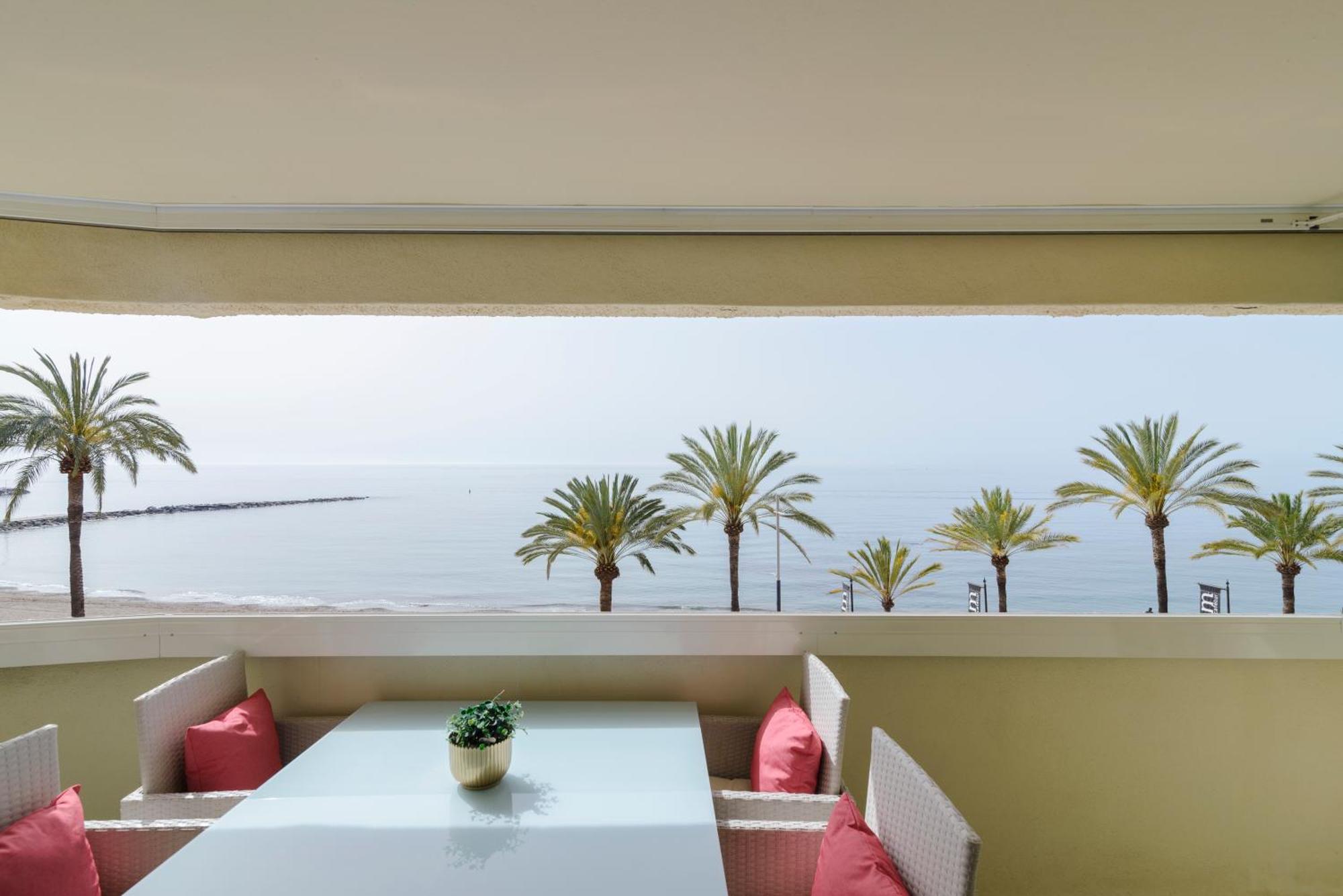 Sea Front Apartment In Marbella Center 外观 照片