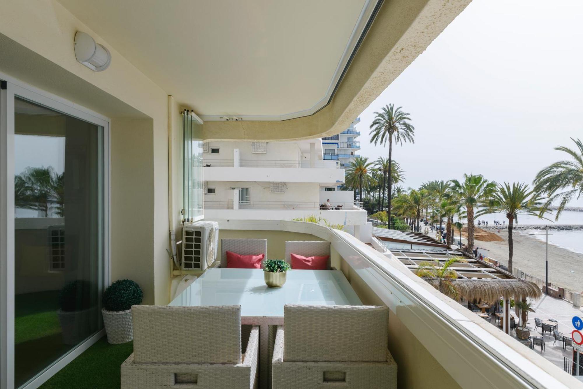 Sea Front Apartment In Marbella Center 外观 照片